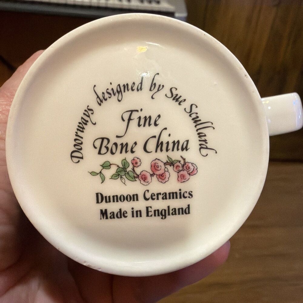 Dunoon Doorways Mug Sue Scullard Fine Bone China England Grey Cat & Rose Cottage